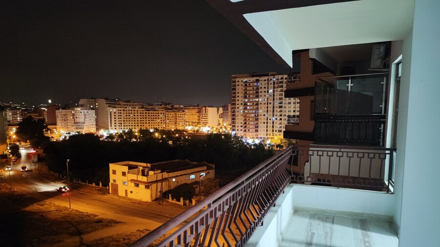 Les Belles Residences E