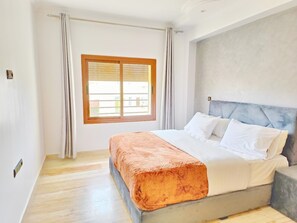 Tabla de planchar con plancha y wifi gratis 