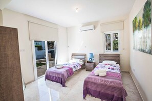 Villa (4 Bedrooms) | Interior - Villa Mesogeios Me16 (Paralimni)