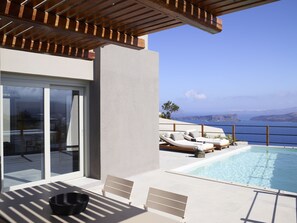 Outdoor pool - Melidonia Suites Santorini (Thera)