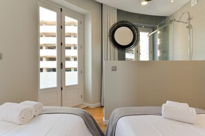 8 camere, ferro/asse da stiro, Wi-Fi gratuito, lenzuola