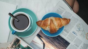 Free daily full breakfast