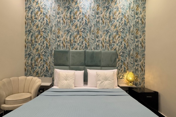 Kamer (Dalila) | Luxe beddengoed, Select Comfort-bedden, een minibar