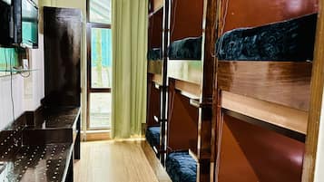 基础小屋 | 1 多间卧室、意大利 Frette 床单、高档床上用品、办公桌