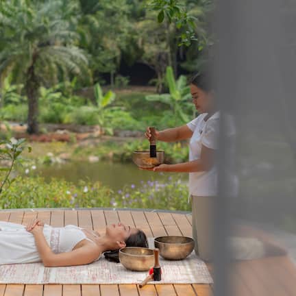 Premium bedding, down comforters, minibar, in-room safe