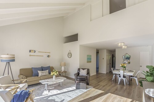 3871 Carmel Woodlands - Townhouse with Pool, Tennis