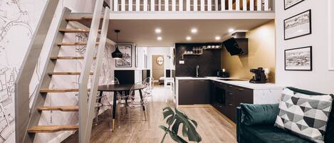 Apartment | Private kitchenette | Mini-fridge, microwave, stovetop, dishwasher