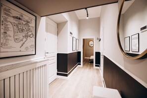 1 غرفة نوم ومساحة عمل للكمبيوتر المحمول وتجهيزات عازلة للصوت