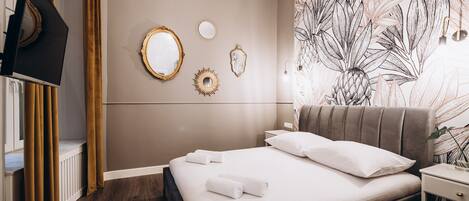 Apartment | 1 bedroom, laptop workspace, soundproofing, iron/ironing board