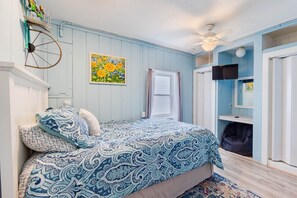 3 bedrooms, desk, free WiFi, bed sheets