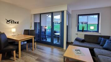 Fernseher, Stereoanlage