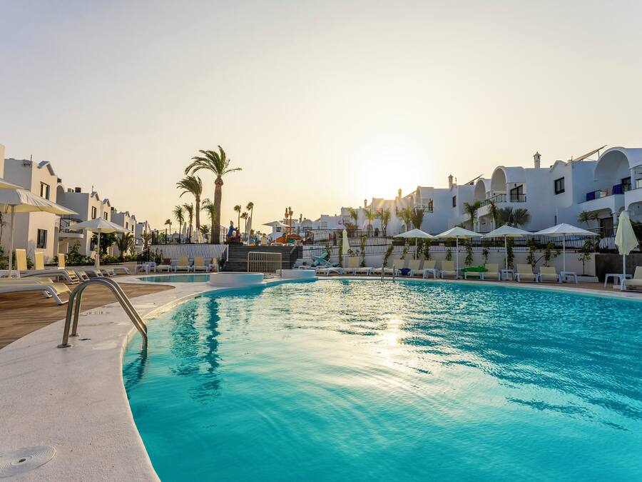 3 outdoor pools
