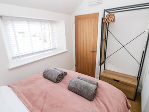 Cottage | 1 bedroom, individually decorated, individually furnished, free WiFi - Star Cottage (Kilgetty)