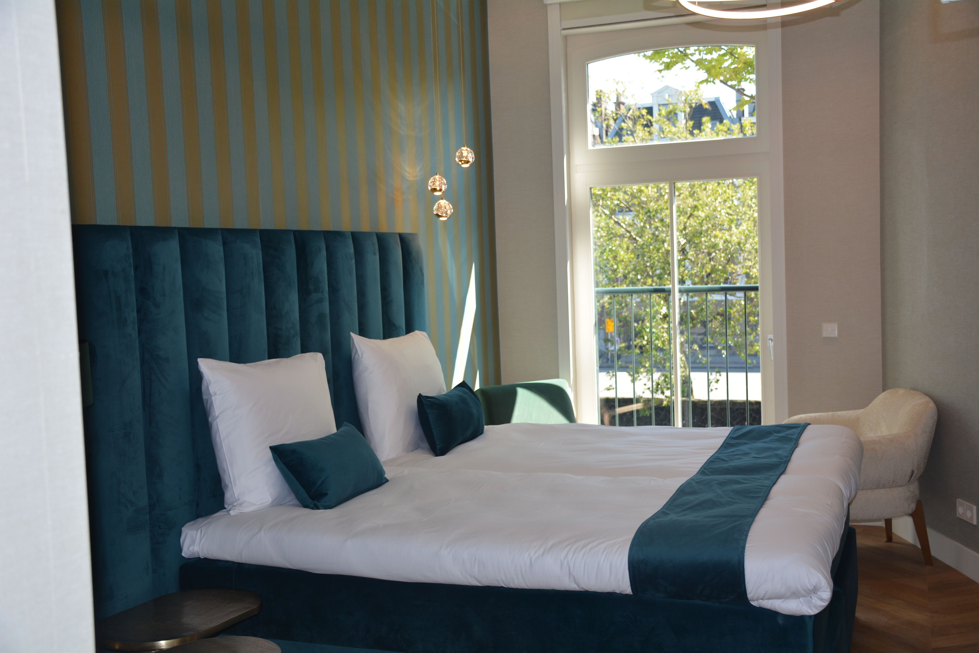 Egyptian cotton sheets, premium bedding, memory-foam beds, free WiFi