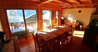 MAGNIFICENT CHALET Les Laouchets - 4 double bedrooms - 3 bathrooms