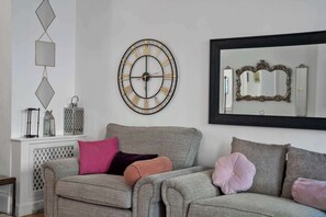 Unclassified image, 3 of 34, button