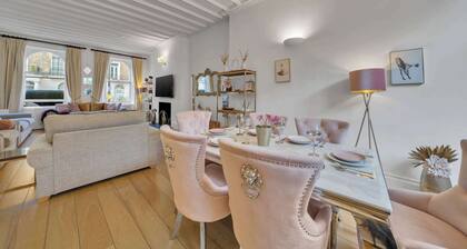 Family 3-Bedroom Apartment in Belgravia