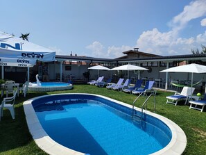 Seasonal outdoor pool
