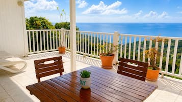 Premier Apartment, 2 Bedrooms, Balcony, Sea View | Terrace/patio