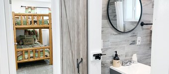 Whispering Pines by Cottonwood Lodging