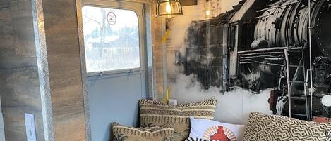 2 室のベッドルーム、デスク、アイロン / アイロン台、WiFi (無料)