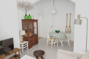 Fernseher, Stereoanlage