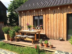 屋外ダイニングエリア