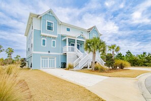 Exterior - Unwind in Style: Beautiful Townhome Embraces The Lost Key Lifestyle! (Pensacola)