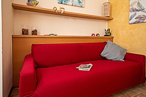 Interior - Regarda - appartment "Iris" in complex with swimming pool very close to the Lazise city centre (Lazise)