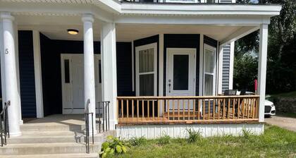In the Heart of Town - Private Ground Level Unit
