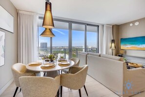 Interior - Luxury 1Br-Front Intracoastal View Balcony+ Pools (Hollywood)