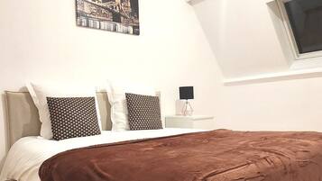 8 makuuhuonetta, silitysrauta/-lauta, vauvan matkasänky, Wi-Fi