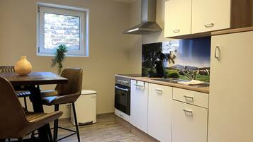 Kühlschrank, Ofen, Herdplatte, Geschirrspüler