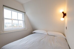 1 bedroom, memory foam beds, iron/ironing board, free WiFi