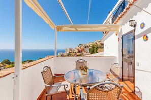 Outdoor dining - Villa Cecilia Sol - Three Bedroom Villa, Sleeps 6 (Torrox)