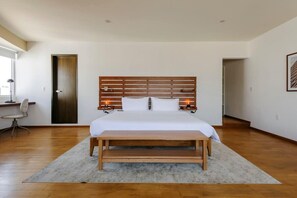 2 Schlafzimmer, Schreibtisch, Bügeleisen/Bügelbrett, Reisekinderbett