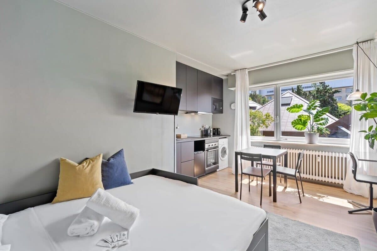 Schreibtisch, Bügeleisen/Bügelbrett, WLAN, Bettwäsche