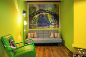 Suíte estúdio júnior | Frigobar, Wi-Fi de cortesia, roupa de cama