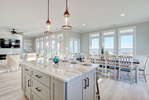 Luxurious 7BR Beach Home w/ Ocean Views, Pool, Hot tub, and Elevator