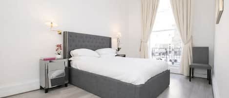 1 chambre, fer et planche à repasser, lit parapluie, Wi-Fi