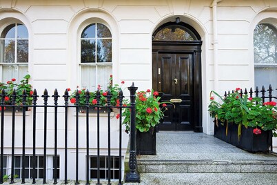 Spacious Georgian Apartment in Greater London