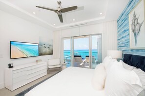 2 bedrooms, iron/ironing board, travel cot, free WiFi - Rum Point Resort #208 (Grand Cayman)