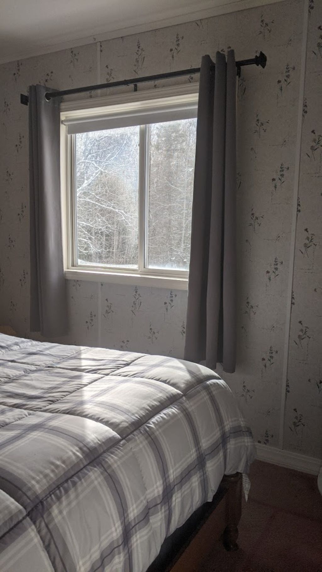 3 bedrooms, bed sheets