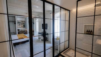 Junior Double Room | Bathroom | Shower, rainfall showerhead, hair dryer, bathrobes