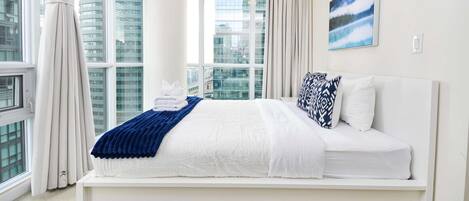 2 bedrooms, desk, iron/ironing board, WiFi