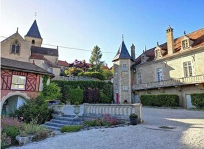 Exterior - Le Prieuré de Buffon - Privatization of the estate (Buffon)