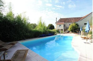 Pool - Le Prieuré de Buffon - Privatization of the estate (Buffon)