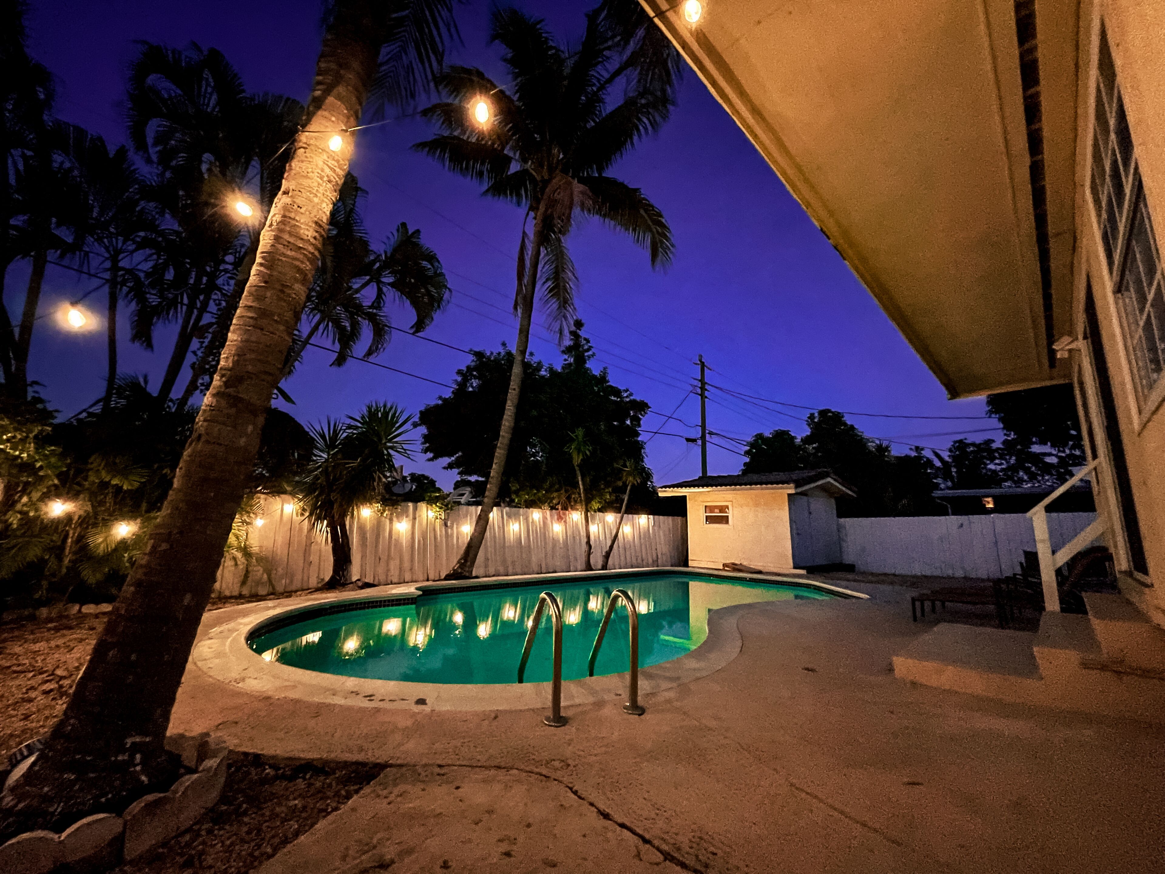Luxurious Home w/POOL & KING BED