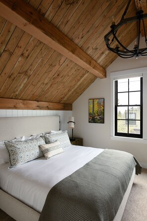 3 bedrooms, iron/ironing board, travel cot, free WiFi