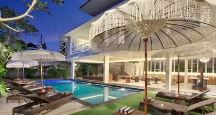 Suite Double 1 Bedroom Villa in Umalas (1)